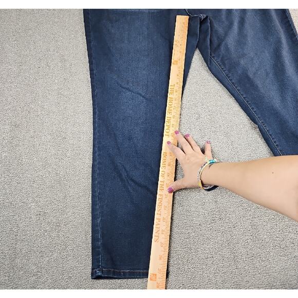 A.N.A Jegging Women 22W Blue Mid-Rise Stretch Denim Pants Plus Size Pull-On - Picture 8 of 10